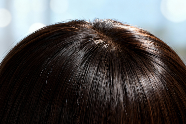 موهای سالم با مصرف قرص سیدرال فورت برای ریزش مو